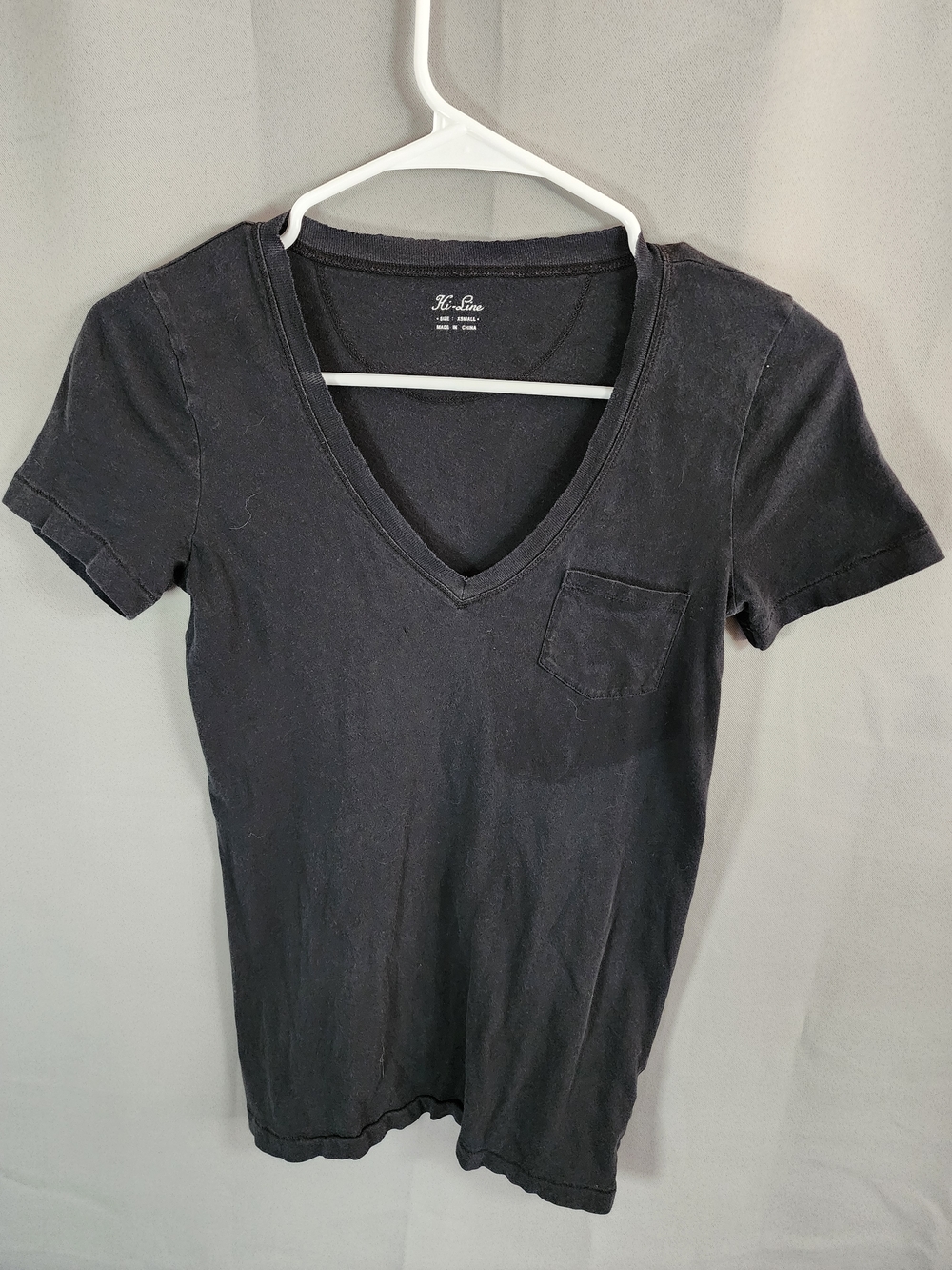 Hi-Line Black Graphic Tee - Size XSmall